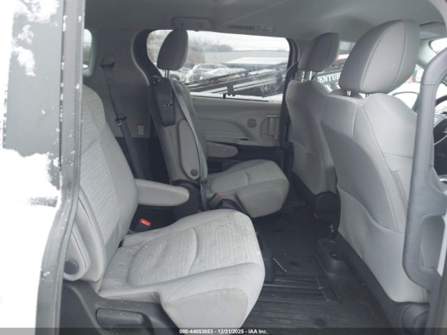 2024 TOYOTA SIENNA 5TDKRKEC5RS195987 Photo 7