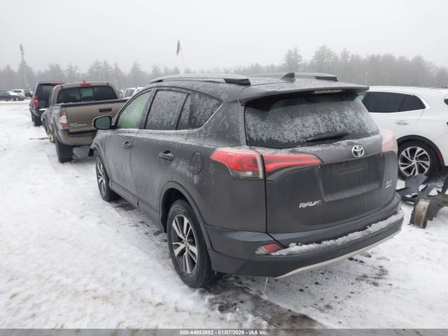 2018 TOYOTA RAV4 JTMRFREV7JJ187618 Photo 2