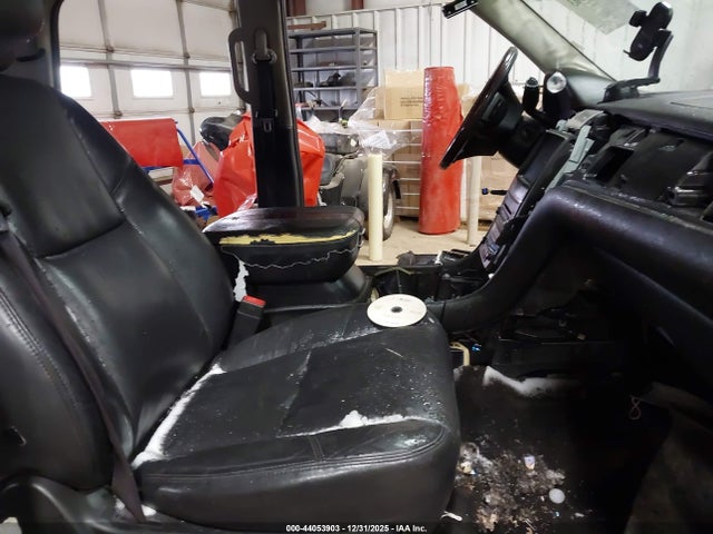 2011 CADILLAC ESCALADE 1GYS4BEF9BR143432 Photo 4