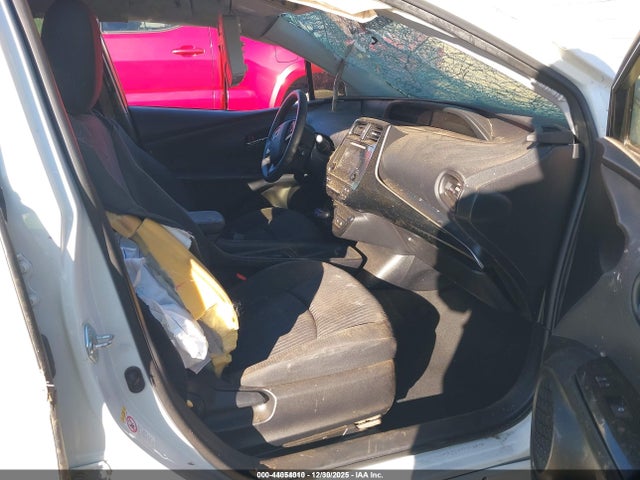 Toyota Prius Two 2016 JTDKBRFUXG3014577 Image 5