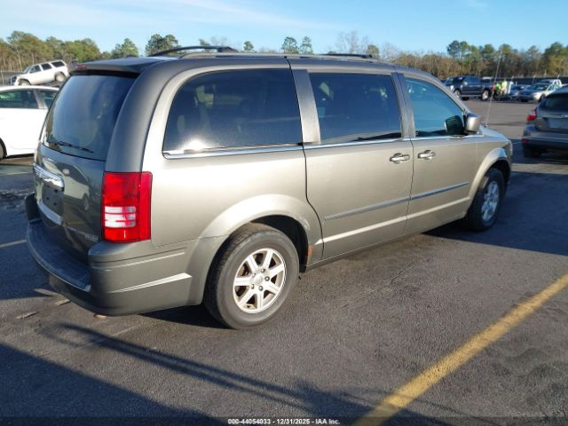2010 CHRYSLER TOWN & COUNTRY 2A4RR5D15AR381553 Photo 3