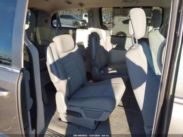 2010 CHRYSLER TOWN & COUNTRY 2A4RR5D15AR381553 Photo 7