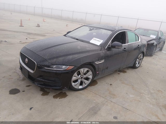 2020 JAGUAR XE SAJAE4FX9LCP62846 Photo 1