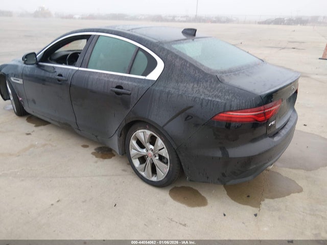 2020 JAGUAR XE SAJAE4FX9LCP62846 Photo 2