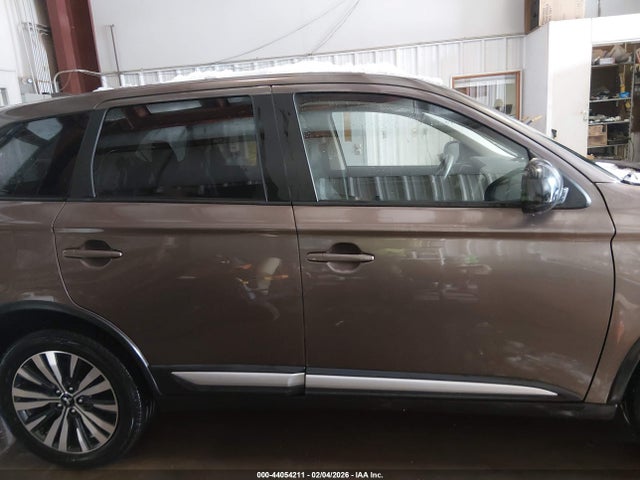 Продаж на аукціоні авто 2020 Mitsubishi Outlander Es 2.4, vin: JA4AD2A31LZ033239, номер лоту: 44054211