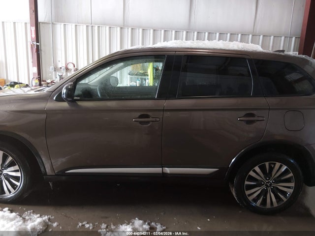 Продаж на аукціоні авто 2020 Mitsubishi Outlander Es 2.4, vin: JA4AD2A31LZ033239, номер лоту: 44054211