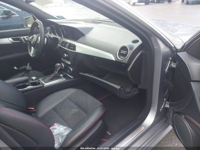 2014 MERCEDES-BENZ C 350 WDDGF5HB3EA949484 Photo 4