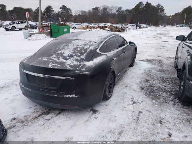 2014 TESLA MODEL S 5YJSA1H28EFP64219 Photo 3