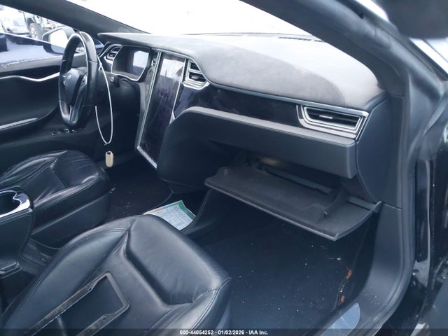 2014 TESLA MODEL S 5YJSA1H28EFP64219 Photo 4