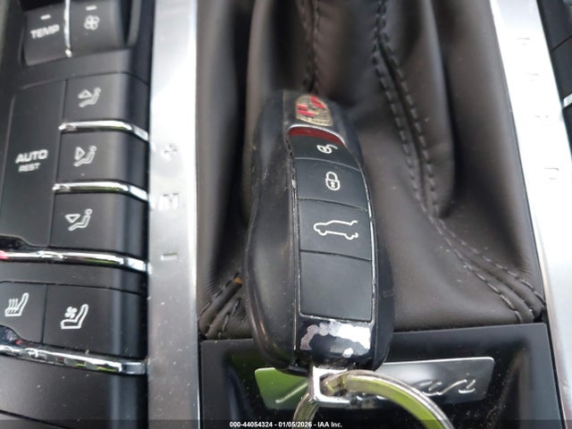 2017 PORSCHE MACAN WP1AB2A59HLB19937 Photo 10