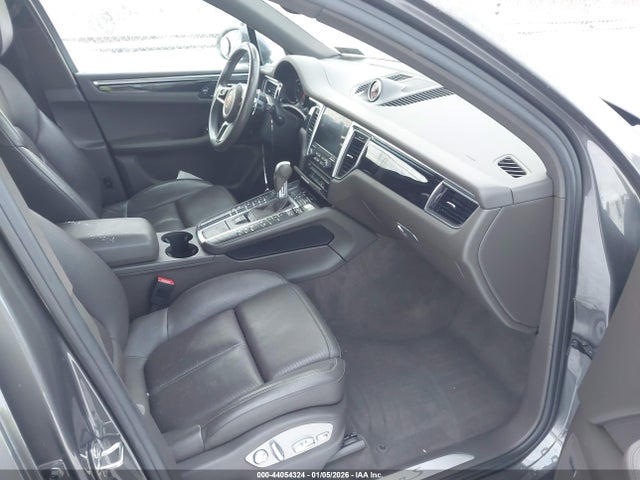 2017 PORSCHE MACAN WP1AB2A59HLB19937 Photo 4