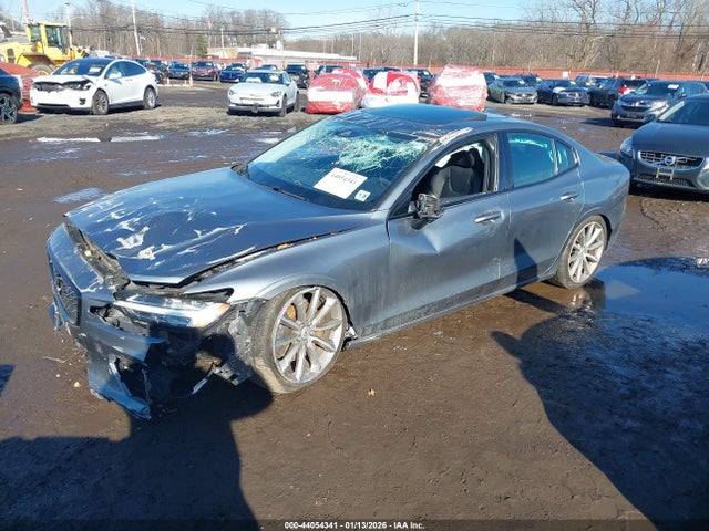 2021 VOLVO S60 7JR102TZ1MG113089 Photo 1
