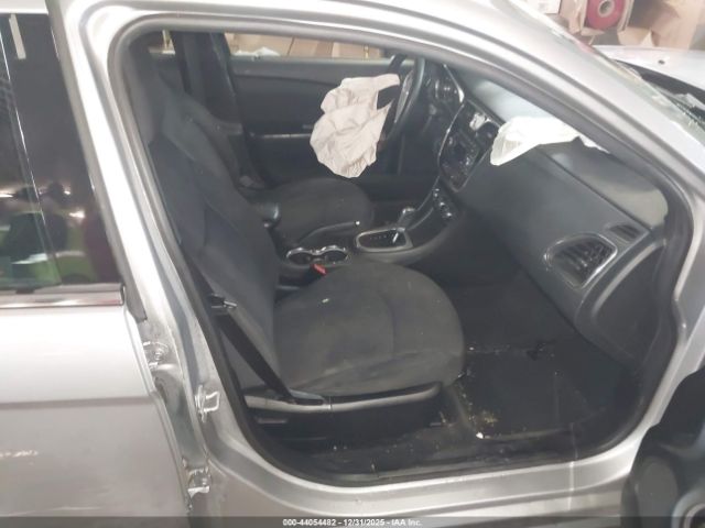 2013 CHRYSLER 200 1C3CCBBBXDN615294 Photo 4