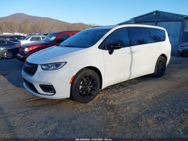 2025 CHRYSLER PACIFICA 2C4RC1GG4SR515132 Photo 1