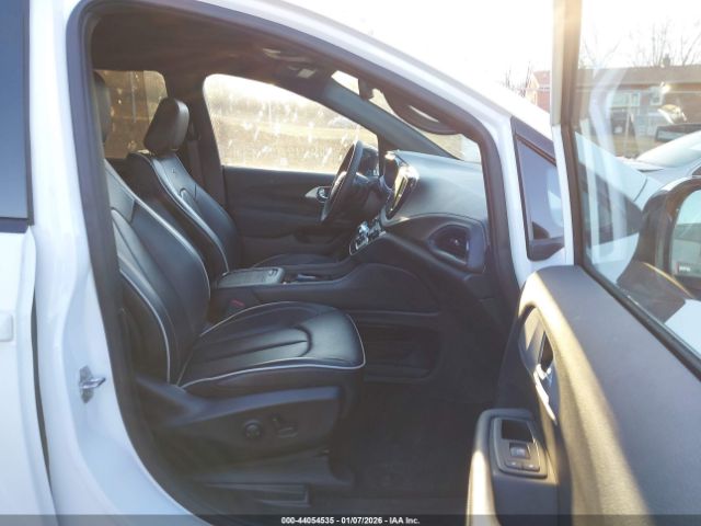 2025 CHRYSLER PACIFICA 2C4RC1GG4SR515132 Photo 4