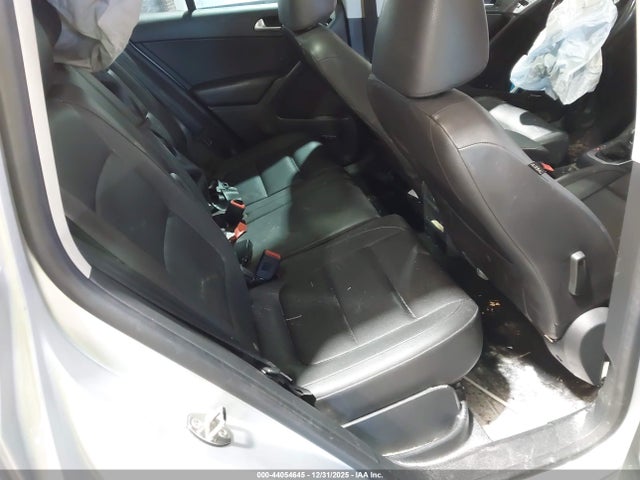 44054645 :رقم المزاد ، WVGAV3AX9EW586927 vin ، 2014 Volkswagen Tiguan Sel مزاد بيع