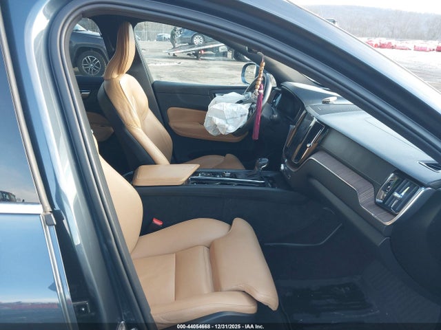2020 VOLVO XC60 YV4102RL4L1468435 Photo 4