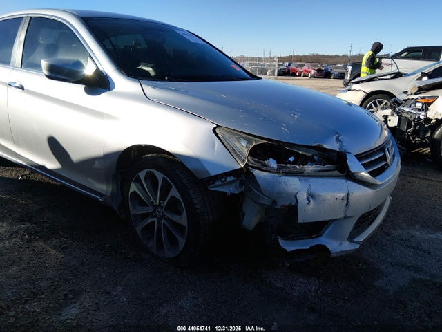 Продажа на аукционе авто 2015 Honda Accord Sport, vin: 1HGCR2F59FA186823, номер лота: 44054741