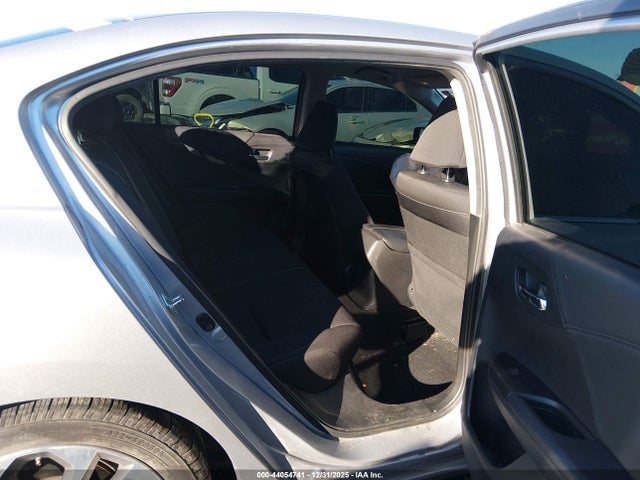 Продажа на аукционе авто 2015 Honda Accord Sport, vin: 1HGCR2F59FA186823, номер лота: 44054741