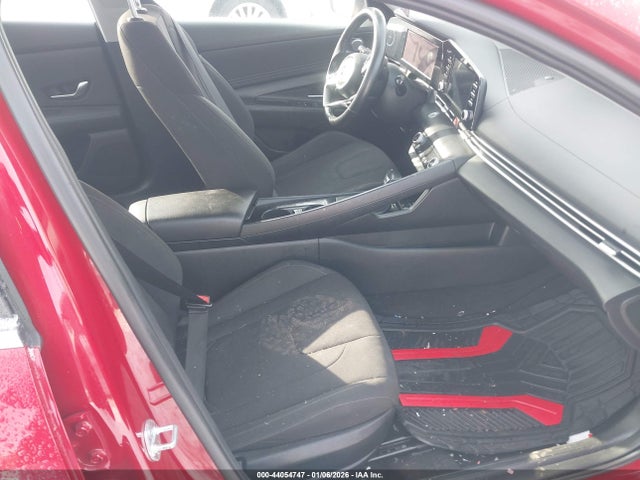 KMHLN4AG8NU354300 Hyundai ELANTRA SEL
