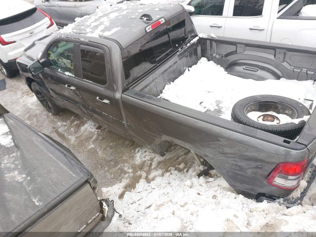 2021 RAM 1500 1C6SRFBT7MN607537 Photo 2