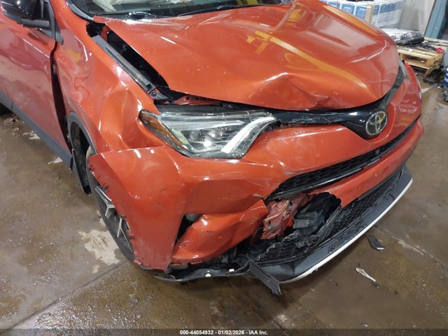 JTMJFREV8GJ066974 Toyota RAV4 SE
