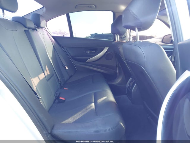 2017 BMW 320I WBA8E1G38HNU17517 Photo 7