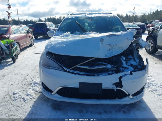 2C4RC1EG5KR635847 Chrysler Pacifica Touring L Plus