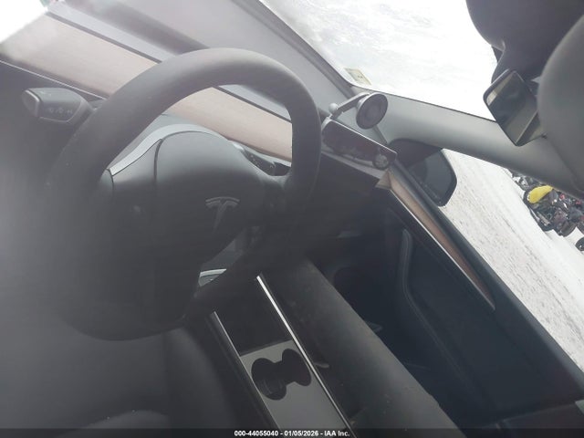 44055040 :رقم المزاد ، 7SAYGDEF0PF956936 vin ، 2023 Tesla Model Y Performance Dual Motor All-wheel Drive مزاد بيع