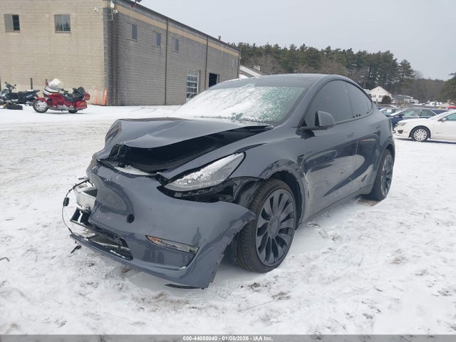 44055040 :رقم المزاد ، 7SAYGDEF0PF956936 vin ، 2023 Tesla Model Y Performance Dual Motor All-wheel Drive مزاد بيع