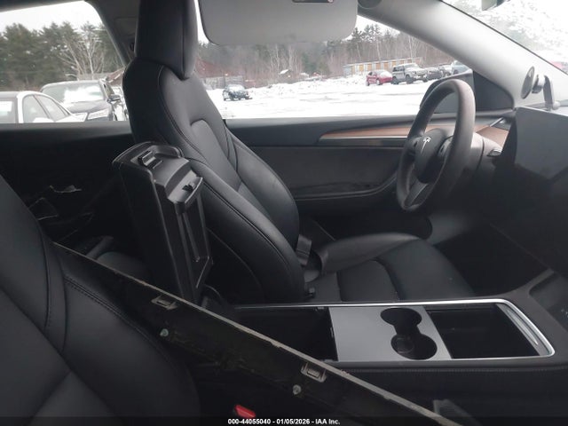 44055040 :رقم المزاد ، 7SAYGDEF0PF956936 vin ، 2023 Tesla Model Y Performance Dual Motor All-wheel Drive مزاد بيع