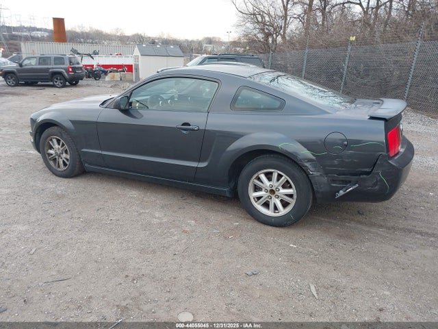 2007 Ford Mustang მანქანა იყიდება აუქციონზე, vin: 1ZVHT80N375239234, აუქციონის ნომერი: 44055045