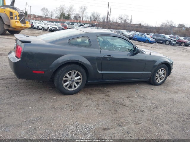 2007 Ford Mustang მანქანა იყიდება აუქციონზე, vin: 1ZVHT80N375239234, აუქციონის ნომერი: 44055045