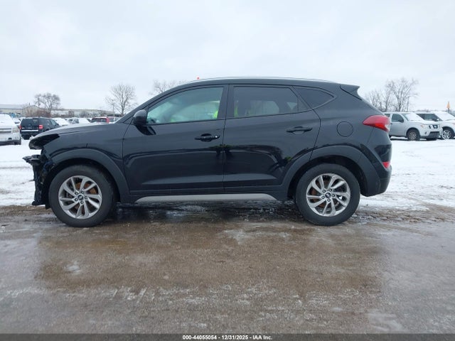 KM8J33A43JU804037 Hyundai TUCSON SEL