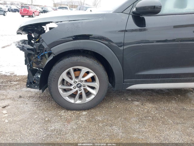 KM8J33A43JU804037 Hyundai TUCSON SEL