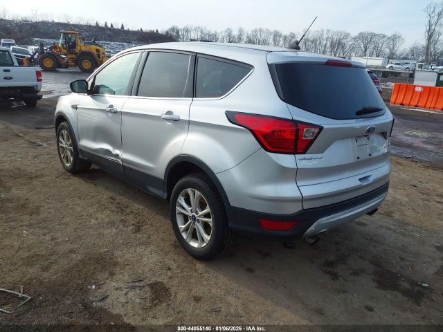 2019 FORD ESCAPE 1FMCU9GD3KUB42607 Photo 2