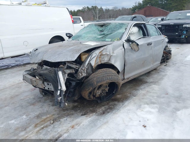 Chrysler 300 Limited 2015 2C3CCARG6FH873335 Image 2