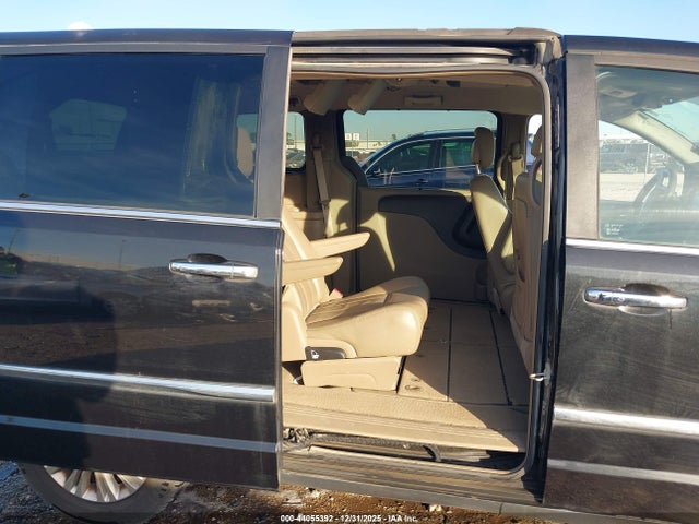 2013 Chrysler Town & Country Touring-l მანქანა იყიდება აუქციონზე, vin: 2C4RC1CG5DR801905, აუქციონის ნომერი: 44055392
