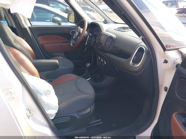 2014 FIAT 500L ZFBCFADH3EZ029502 Photo 4