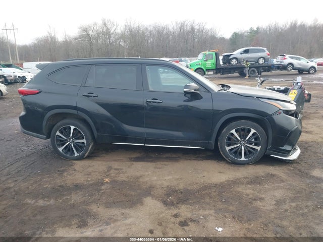 5TDLZRBH7NS222890 Toyota Highlander Xse