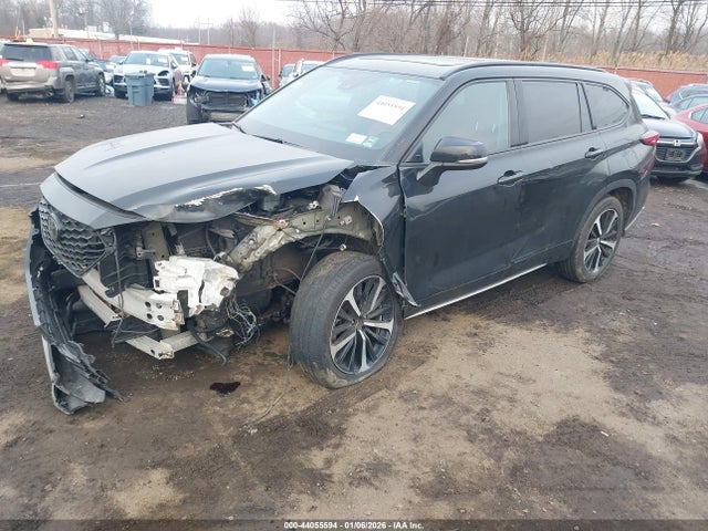 5TDLZRBH7NS222890 Toyota Highlander Xse