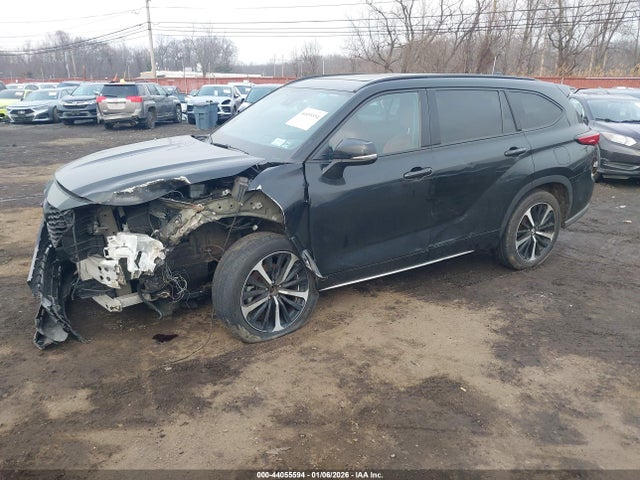 5TDLZRBH7NS222890 Toyota Highlander Xse