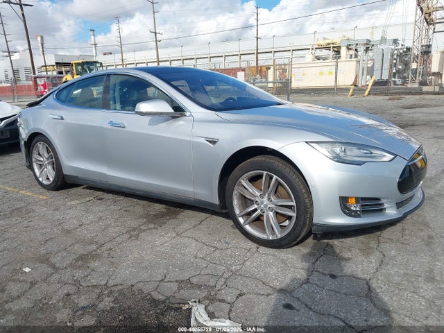 2015 TESLA MODEL S 5YJSA1H1XFF083780 Photo 0