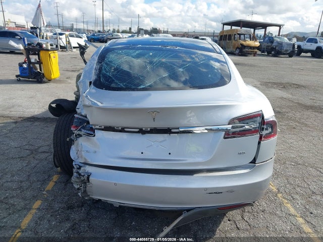 Tesla Model S 60/70/85 2015 5YJSA1H1XFF083780 Image 16