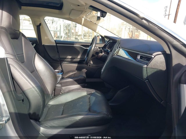 2015 TESLA MODEL S 5YJSA1H1XFF083780 Photo 4