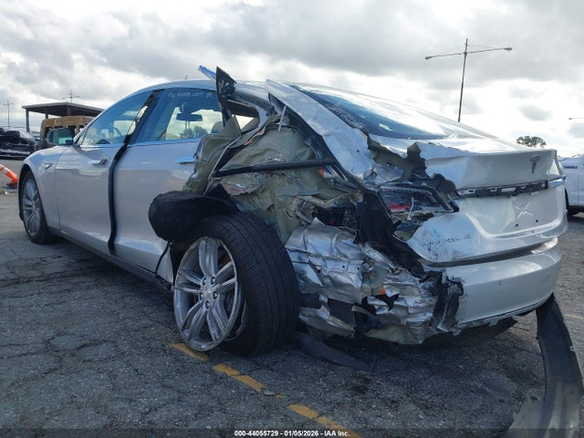 2015 TESLA MODEL S 5YJSA1H1XFF083780 Photo 5