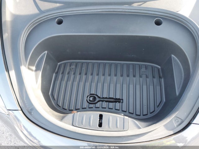 44055745 :رقم المزاد ، 5YJ3E1EB4NF192630 vin ، 2022 Tesla Model 3 Long Range Dual Motor All-wheel Drive مزاد بيع