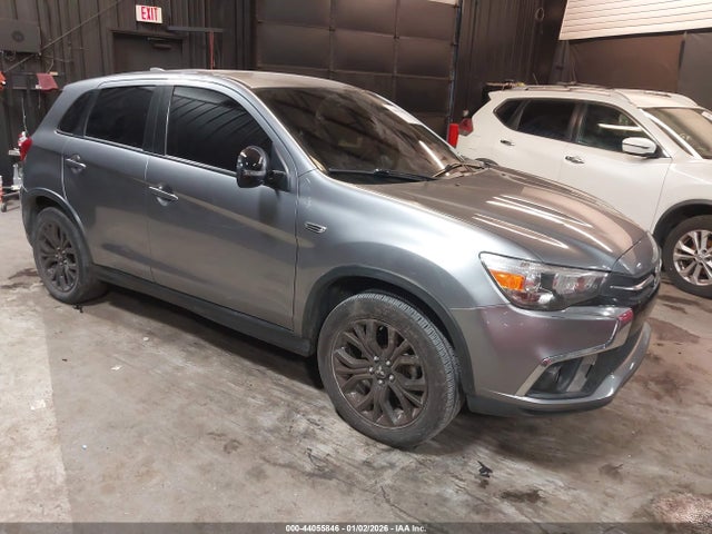 2018 MITSUBISHI OUTLANDER SPORT JA4AR3AU6JZ028440 Photo 0