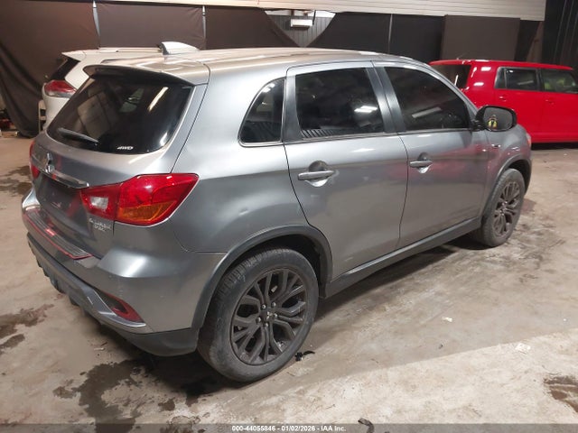 2018 MITSUBISHI OUTLANDER SPORT JA4AR3AU6JZ028440 Photo 3