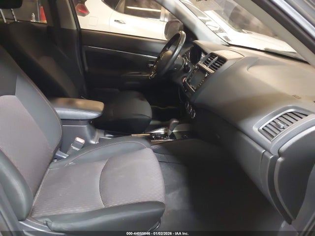 2018 MITSUBISHI OUTLANDER SPORT JA4AR3AU6JZ028440 Photo 4